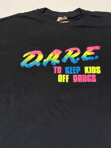 Vintage Rainbow D.A.R.E Drugs T-shirt (XL)